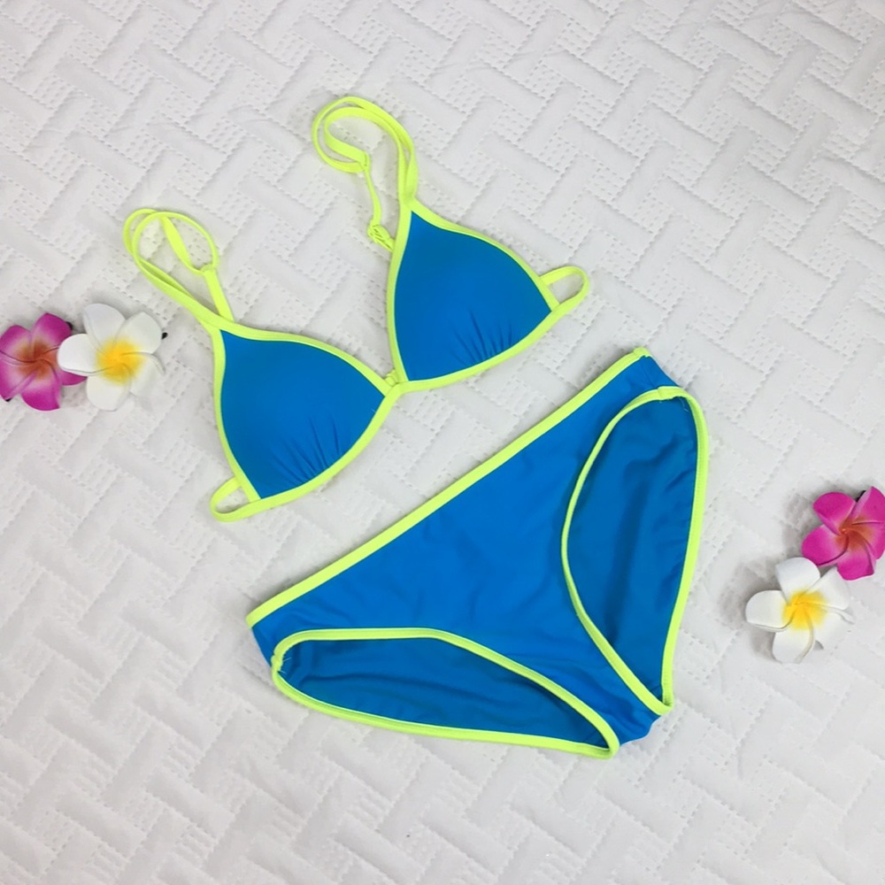 JRs Size M (7-9) Top & Size L (11-13) Bottom